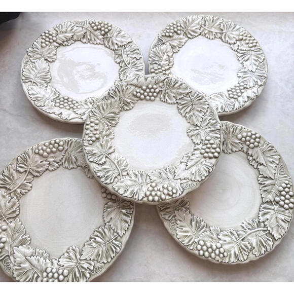 Williams Sonoma Napa Sage Green Grapes Set Of 5 Salad Plates 9" - Picture 2 of 6